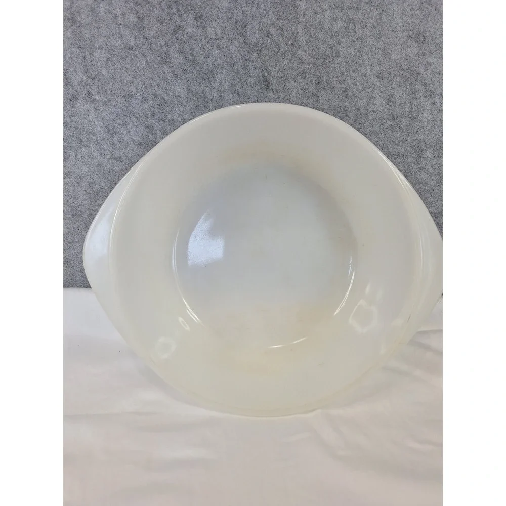 VINTAGE White MCM 2 Qt Milk Glass Baking & Serving Casserole Dish GLASBAKE J-514